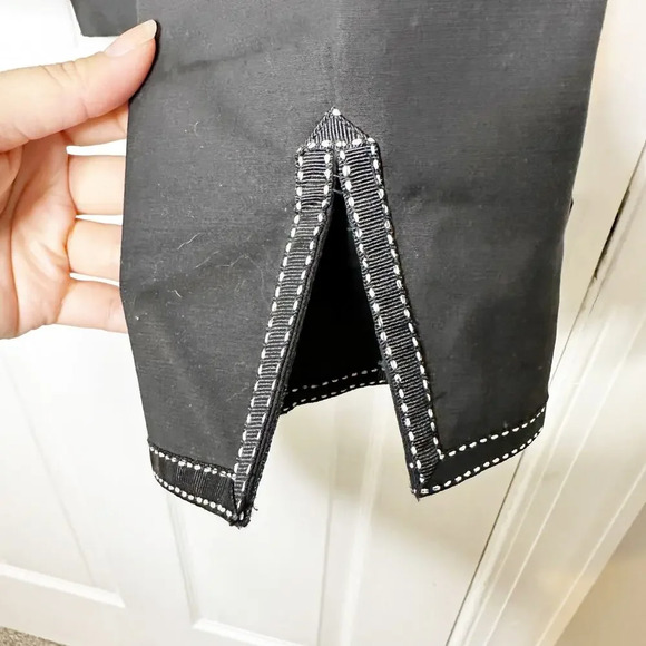 Nina McLemore Size 8 Black Open Front Blazer Contrasting White Stitching - Picture 2 of 7